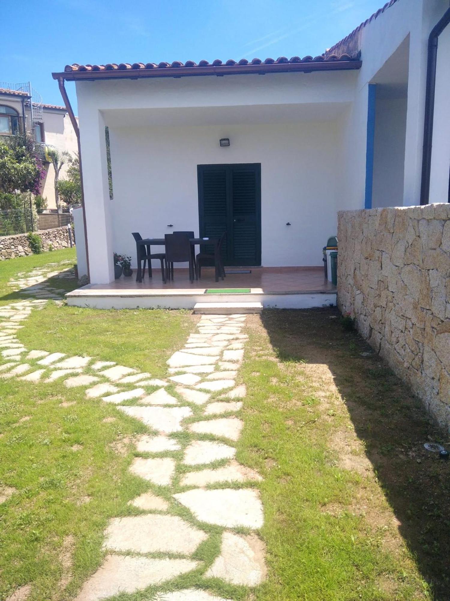 Villetta Cala D'Ambra ซาน เตโอโดโร ภายนอก รูปภาพ